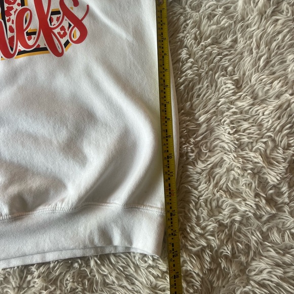 Kansas City Chiefs Sweatshirt - Picture 6 of 7
